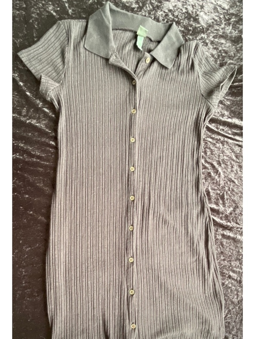 Black ribbed button front sleeveless top